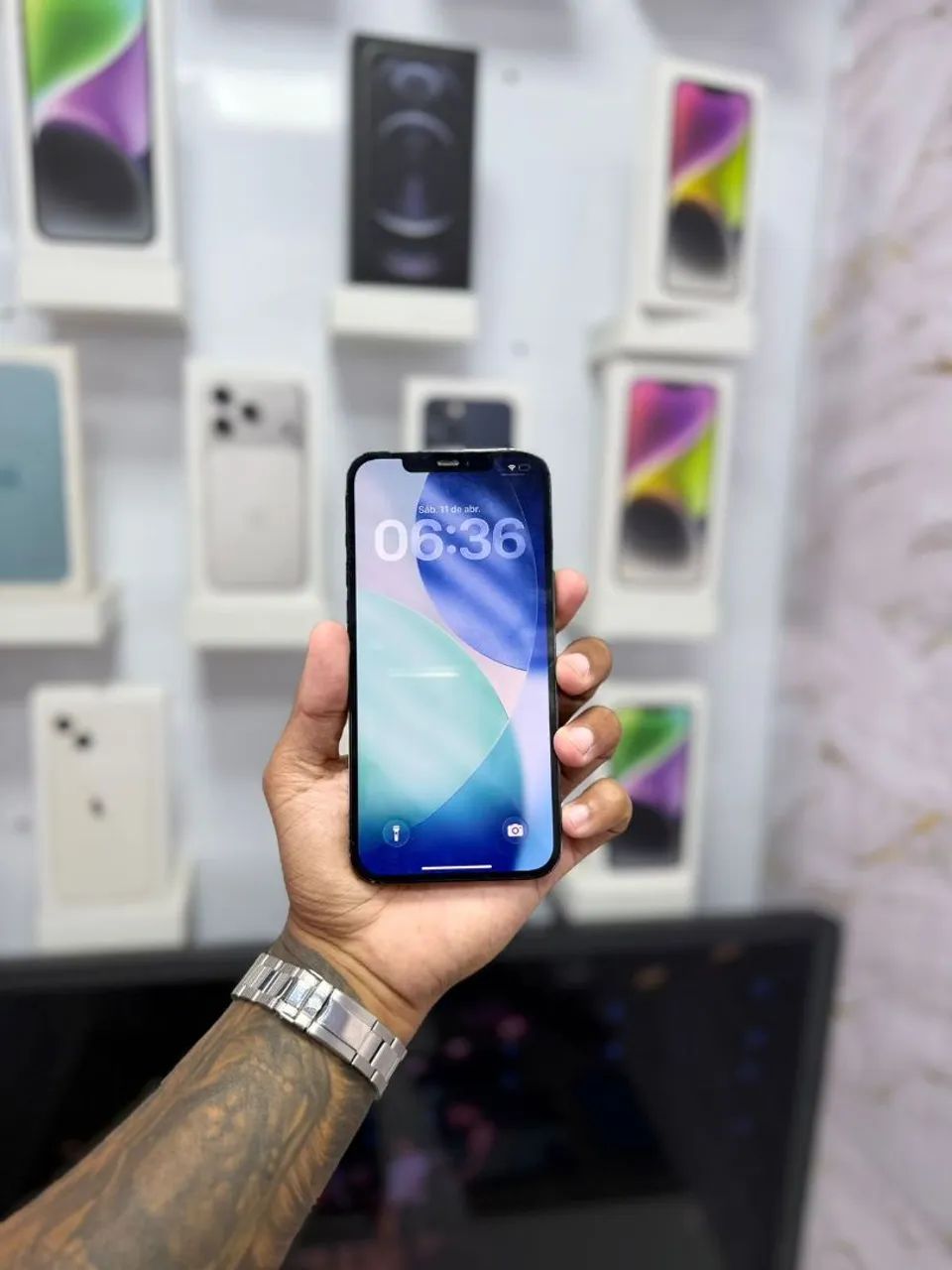 IPHONE 12 PRO MAX 256GB<br>R$ 2.499,00 <br>GRAFITE - Foto 3