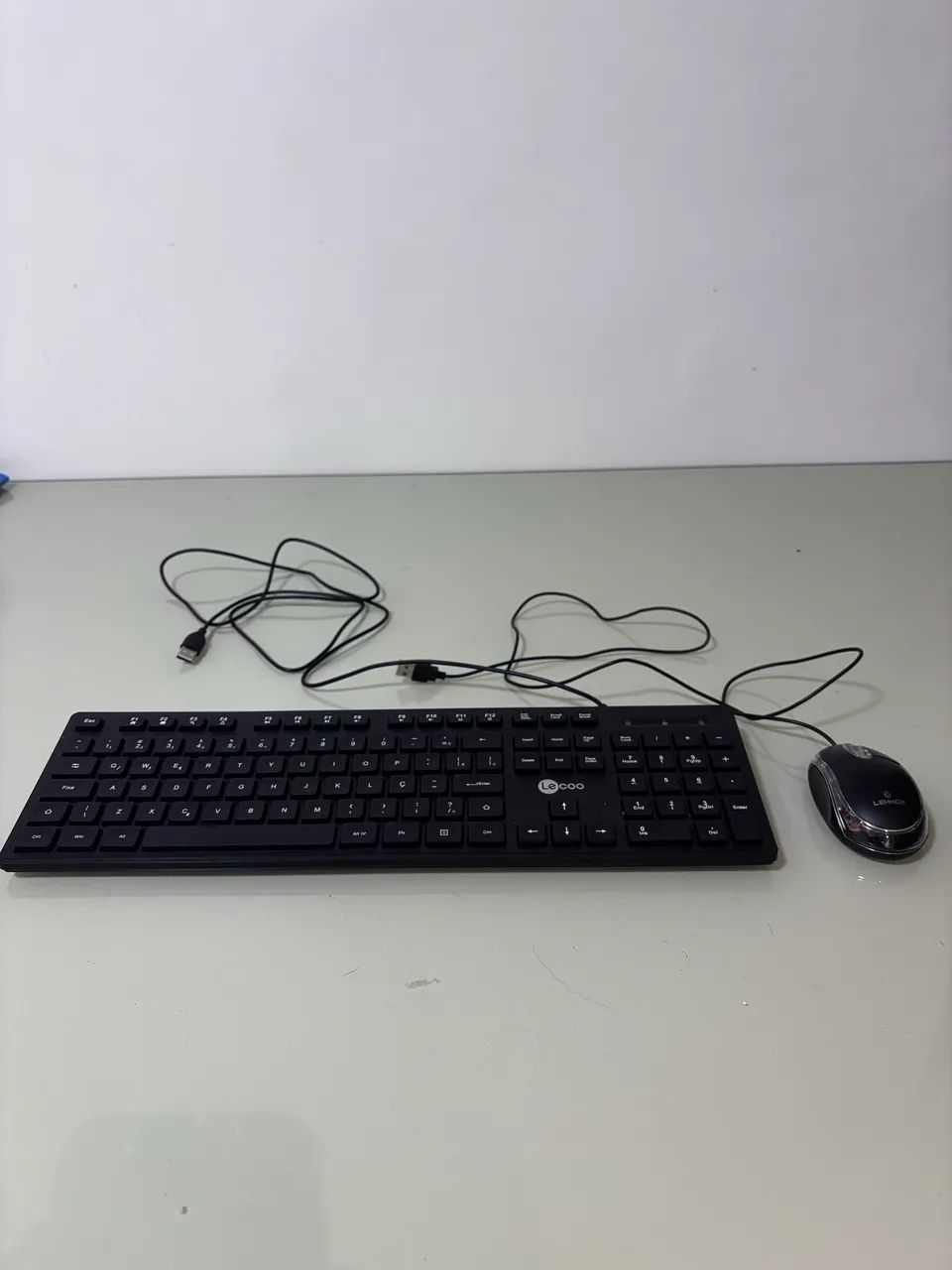 Teclado e mouse de escritório 