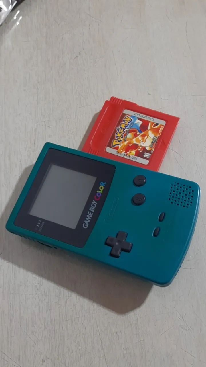 Game boy color + pokemon