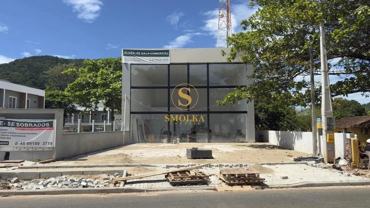 Loja Comercial para locacao com 107m2 na Armacao do Pantano do Sul