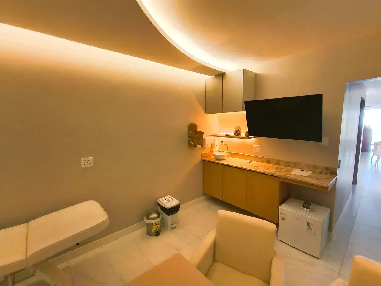 Sala de Consulta para Locação  Sublime Saúde e Estética | Grageru  Aracaju/SE - Foto 4