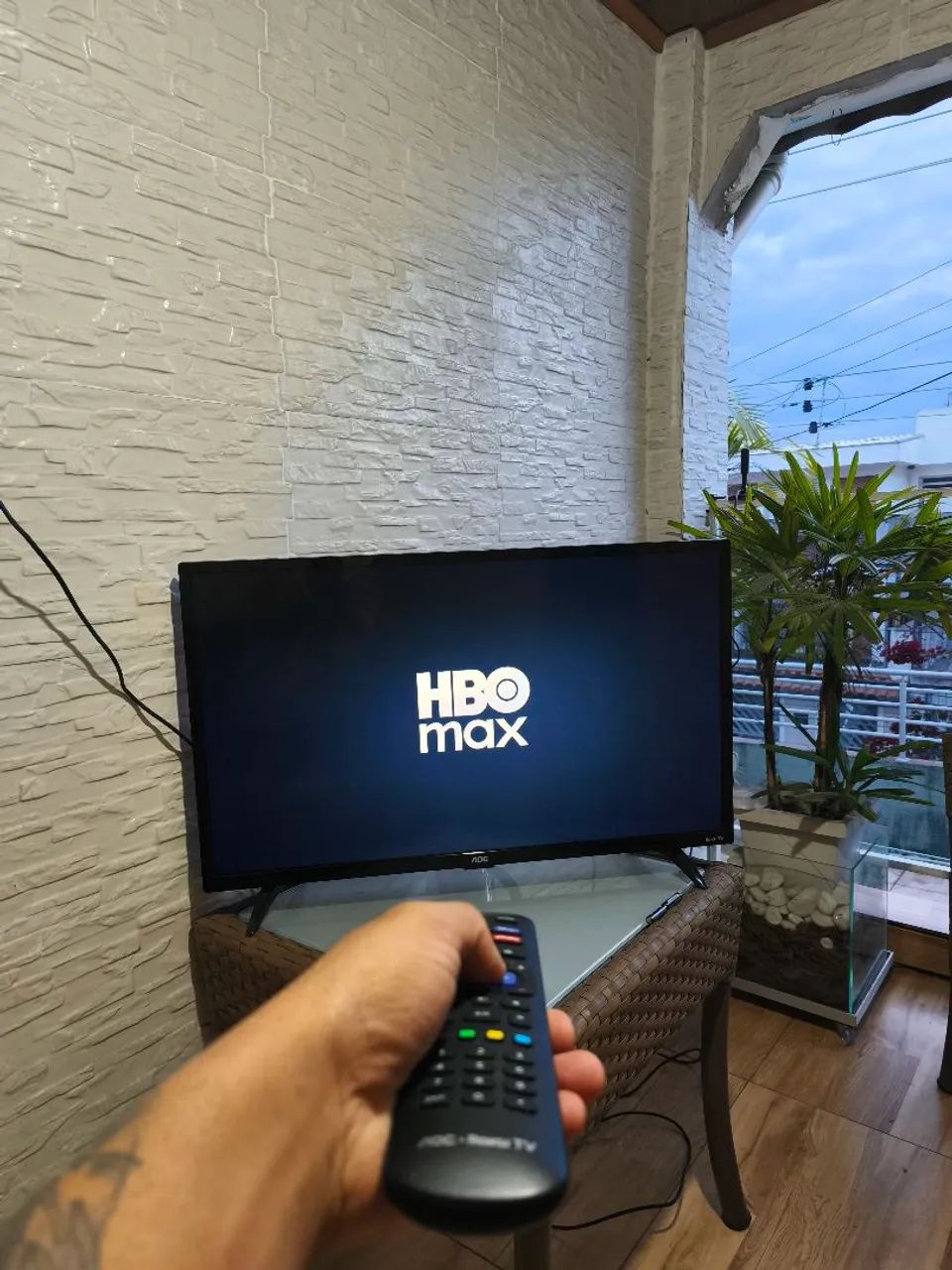 SMART TV 32 POLEGADAS ROKU IMPECÁVEL - Foto 5