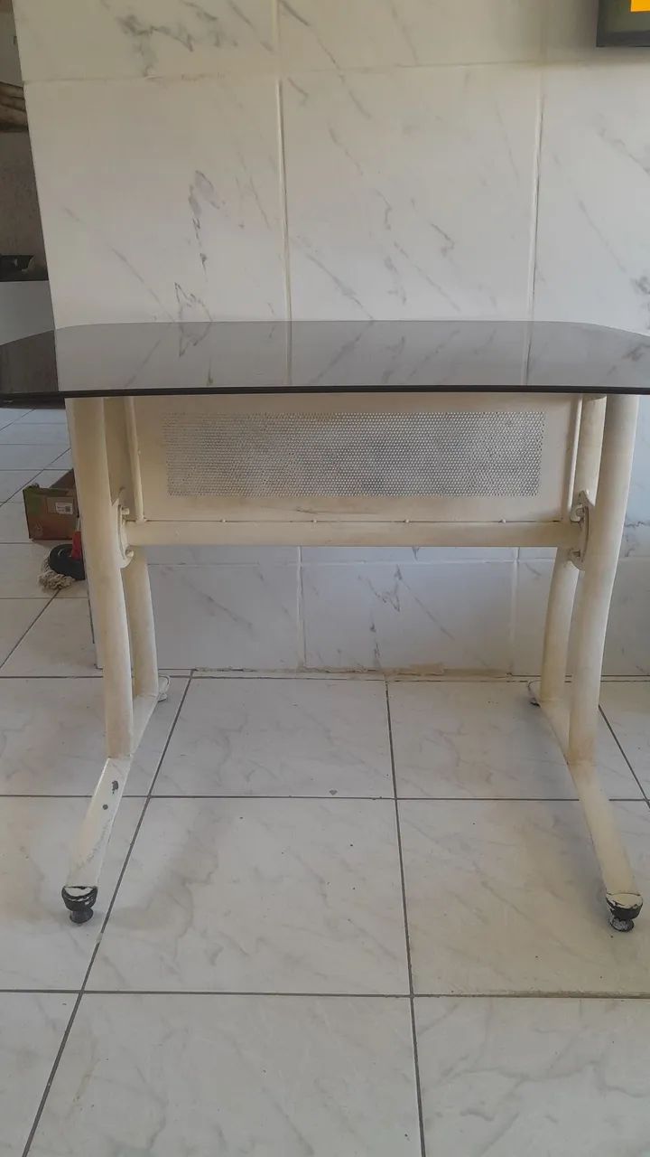 Mesa para computador 442917183670210560