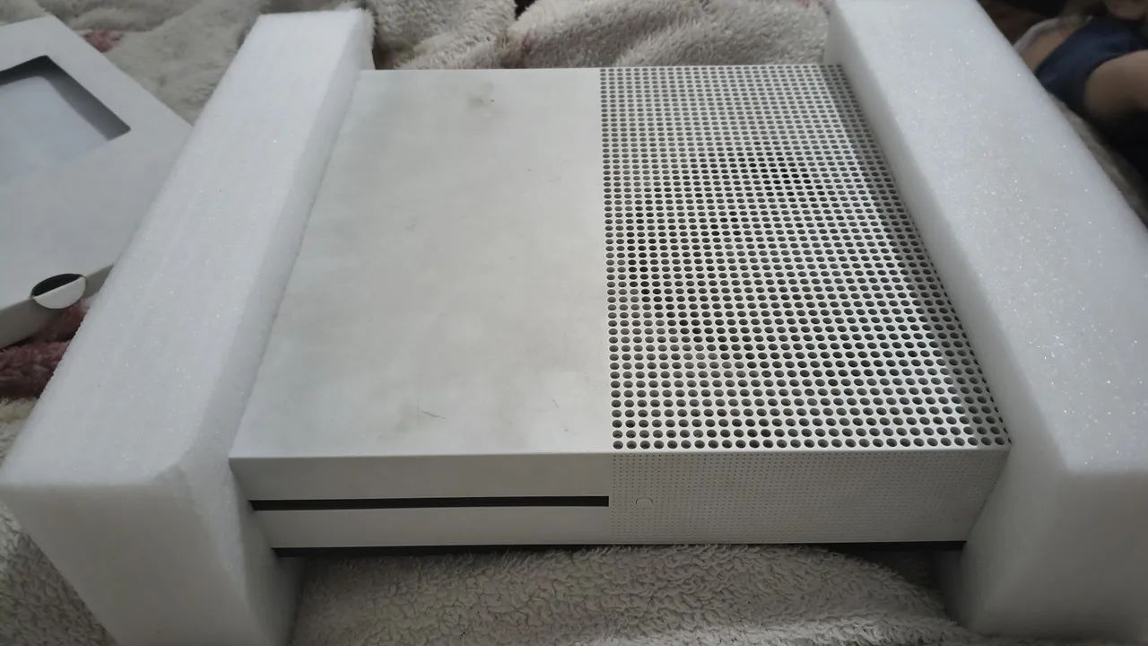 Xbox one s, com detalhe - Foto 2