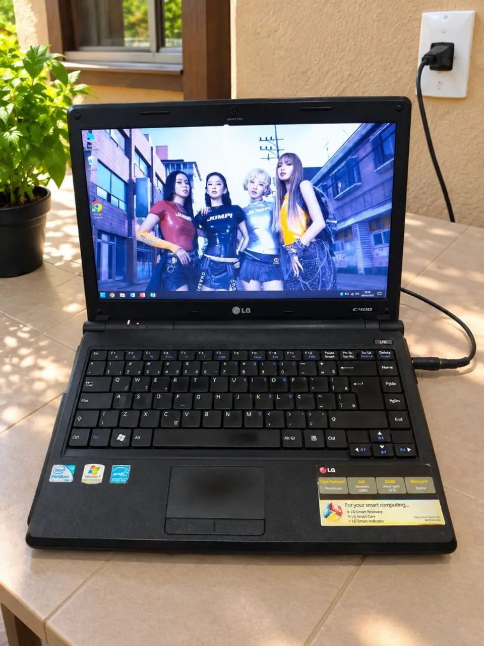 Notebook LG 320 GB / formatado / office / bem rápido e conservado 
