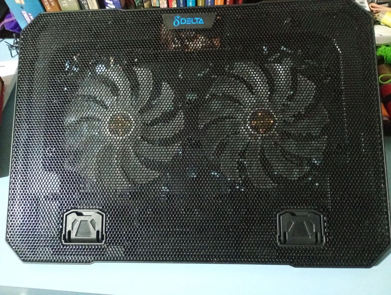 mesa com ventilador para notebook