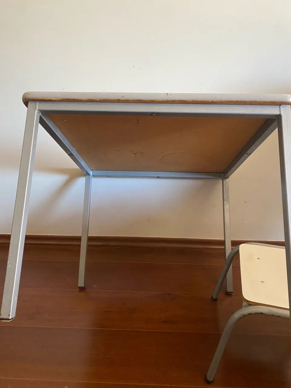 Conjunto infantil - Mesa + 2 cadeiras | Madeira e ferro - R$ 250 - Foto 3