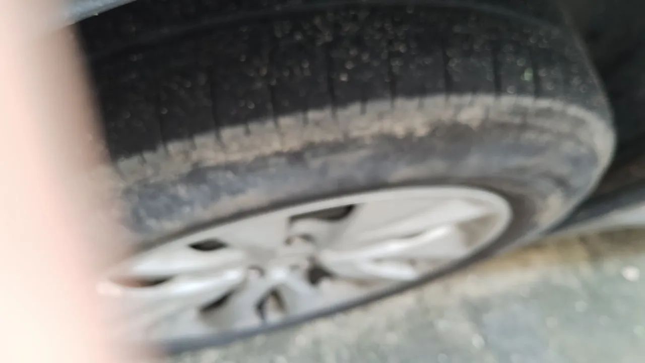 Jogo de rodas de ferro com pneu Bridgestone, aro 16(215/60R16) 95V. - Foto 3
