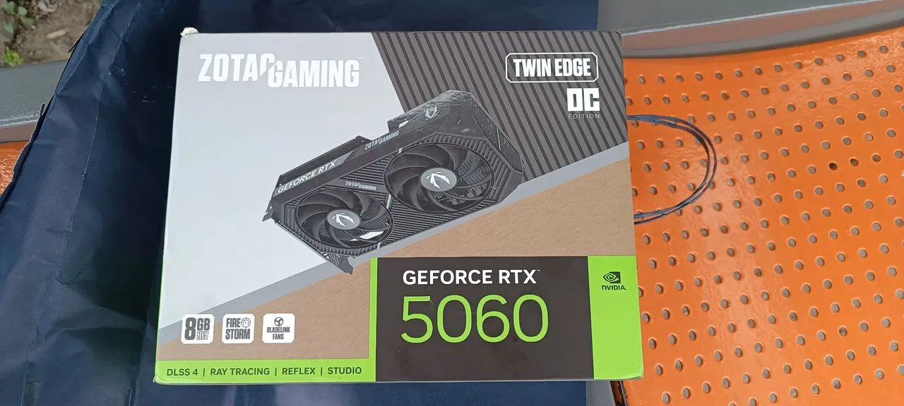 RTX 5060 8gb Zotac lacrada