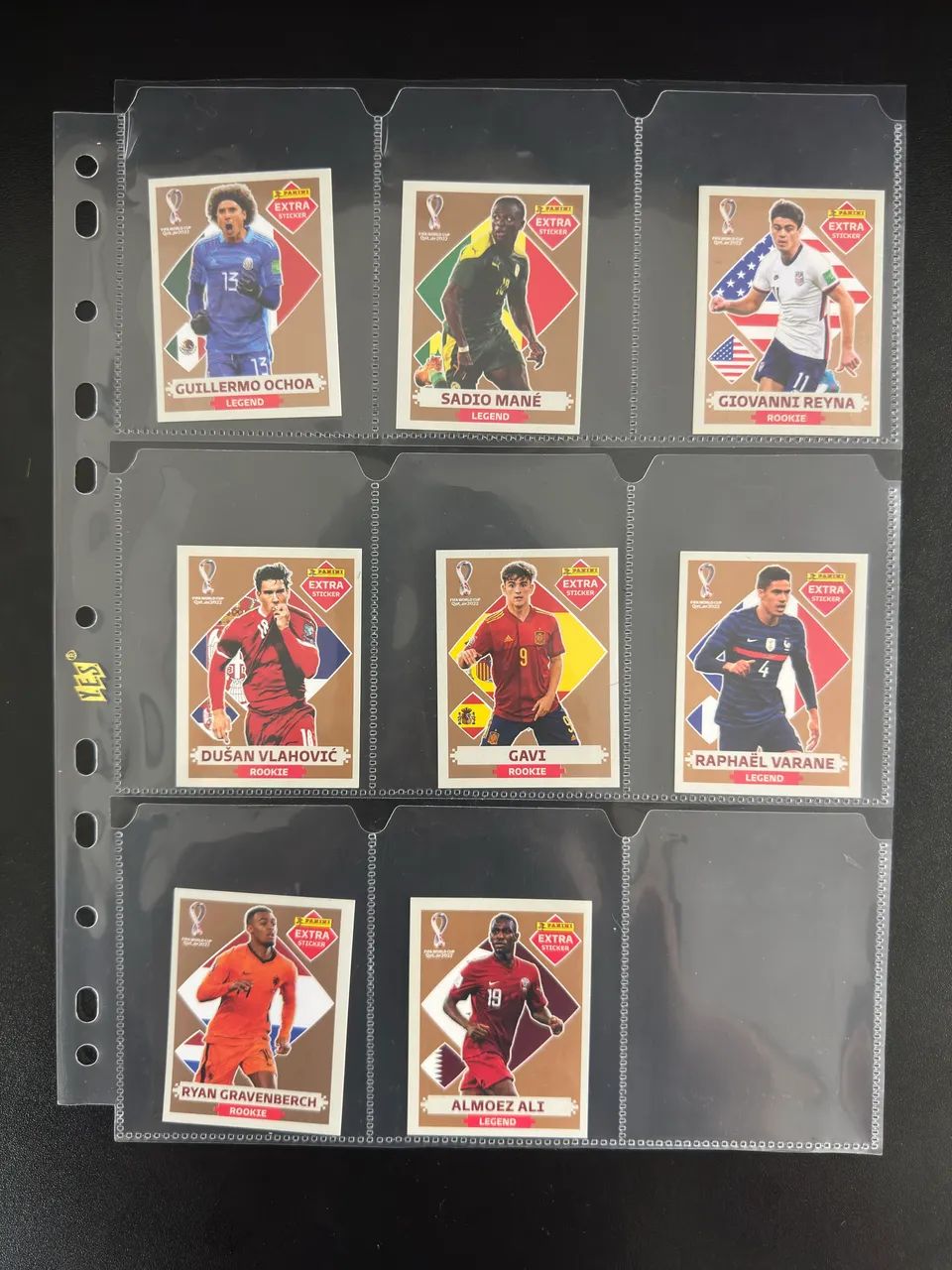 Figurinha Legend Bronze copa 2022 - Foto 2
