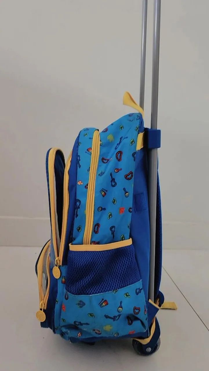 Mochilas menina e menino