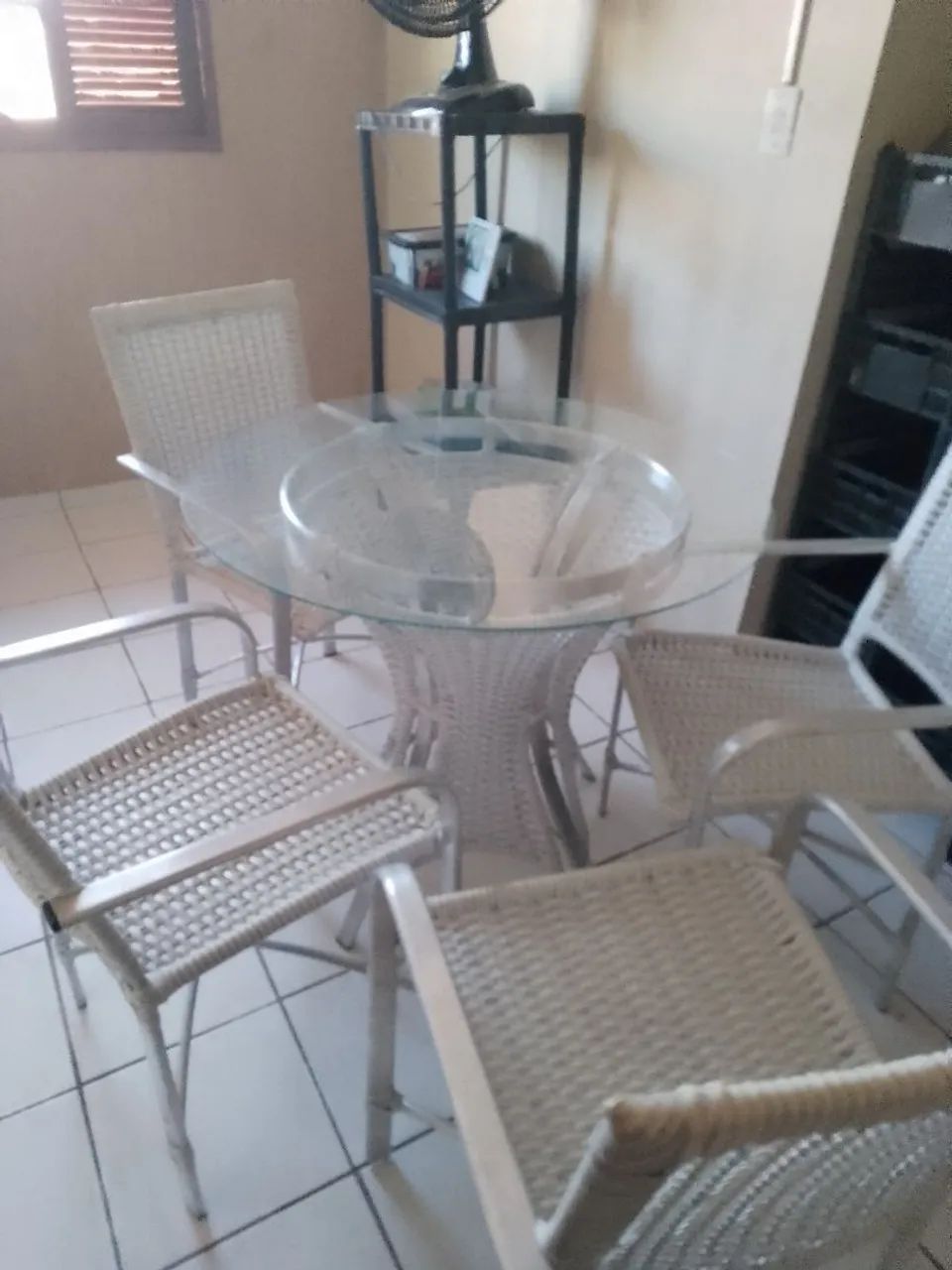 Mesa e cadeiras de vime  - Foto 3