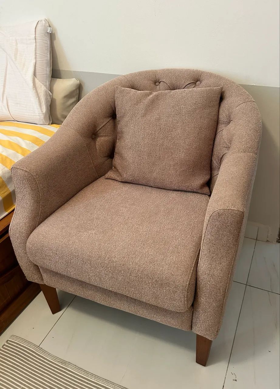 Poltrona com puff super confortável NOVA - Foto 4