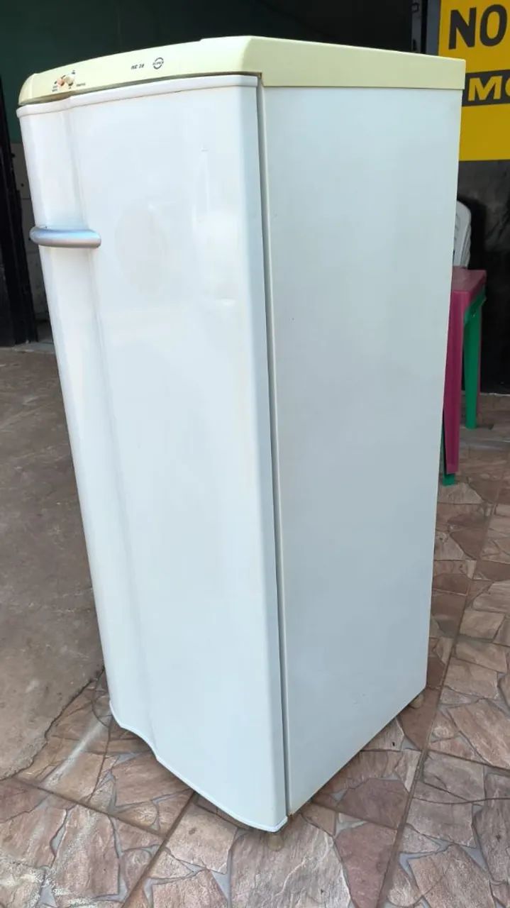 Geladeira Electrolux degelo 280L  - Foto 4