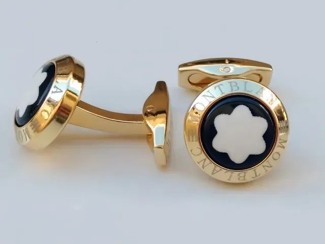 Abotoadura Montblanc Estrela Dourado - Foto 4