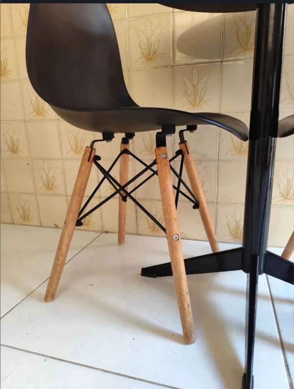 Conjunto de mesa com 2 cadeiras  - Foto 3