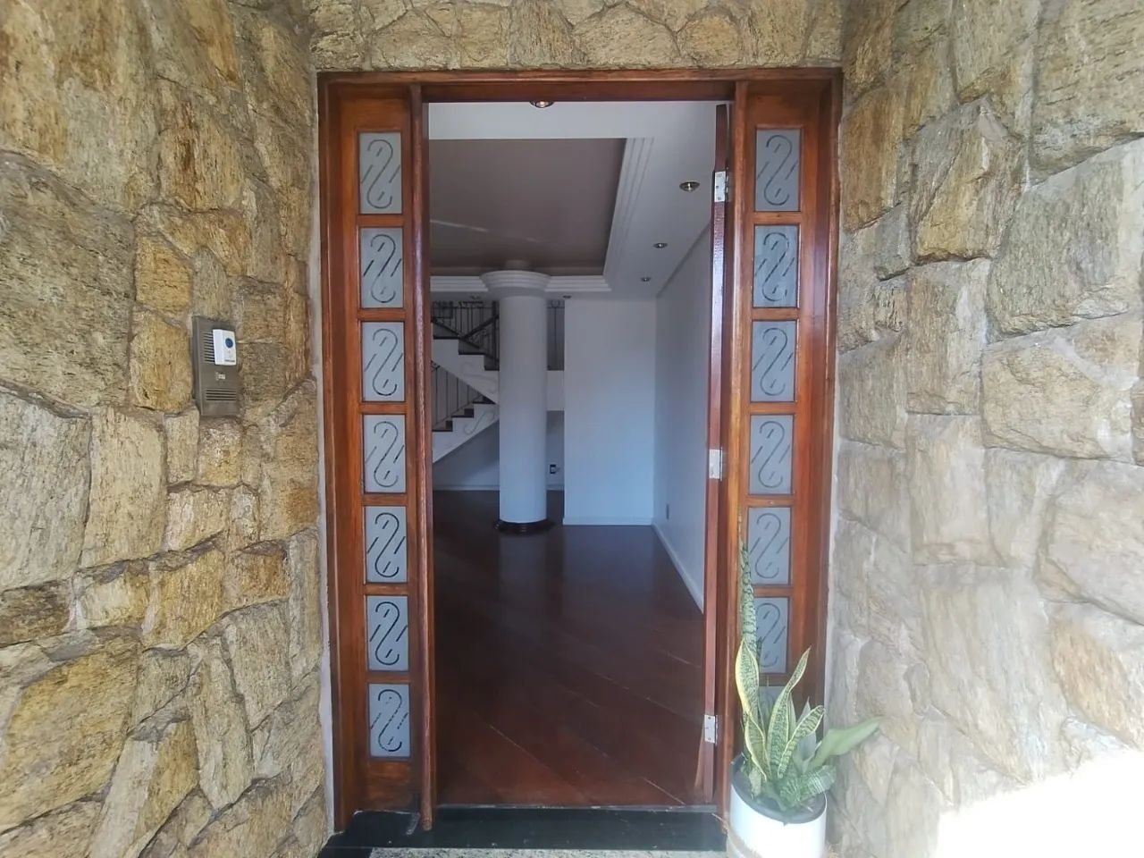 Casa de 5 quartos semi mobiliada no Córrego Grande - Foto 5