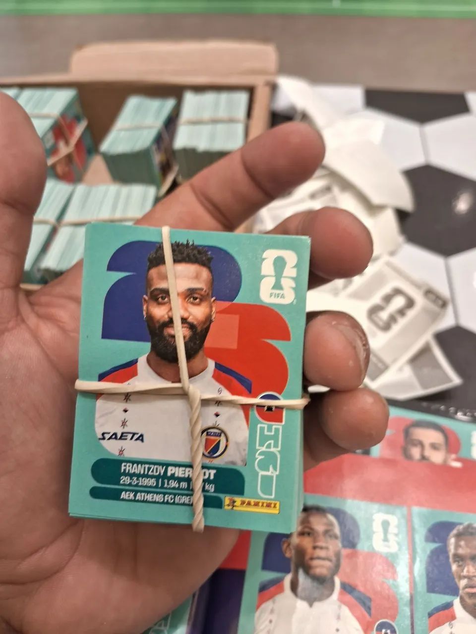 100 figurinhas - Foto 2