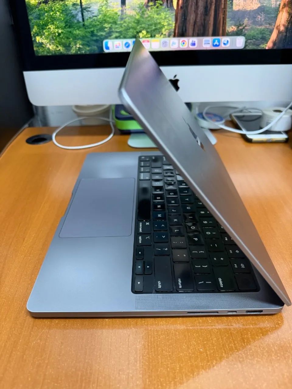 【美品】MacBook Pro A3114 16GB/512GB MacBook Pro 14, M1 Pro, 16GB de ram e 512GB de SSD. - Notebooks