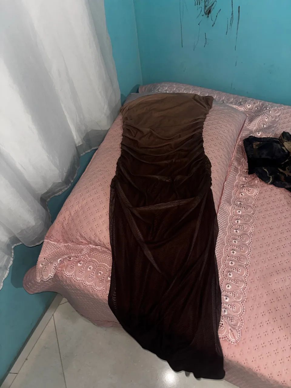Vestido tule marrom