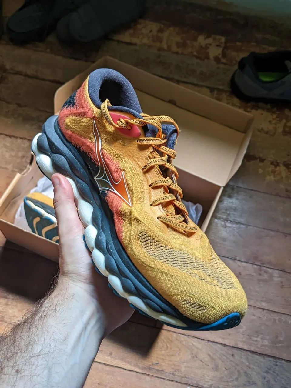 Tênis de corrida Mizuno Wave Sky 7 Laranja No 42 - Semi Novo +
