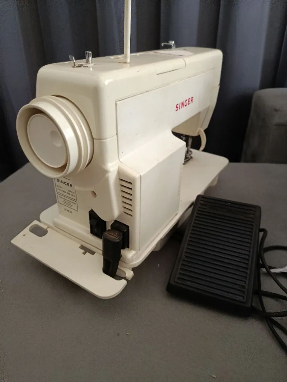 Máquina de costura 