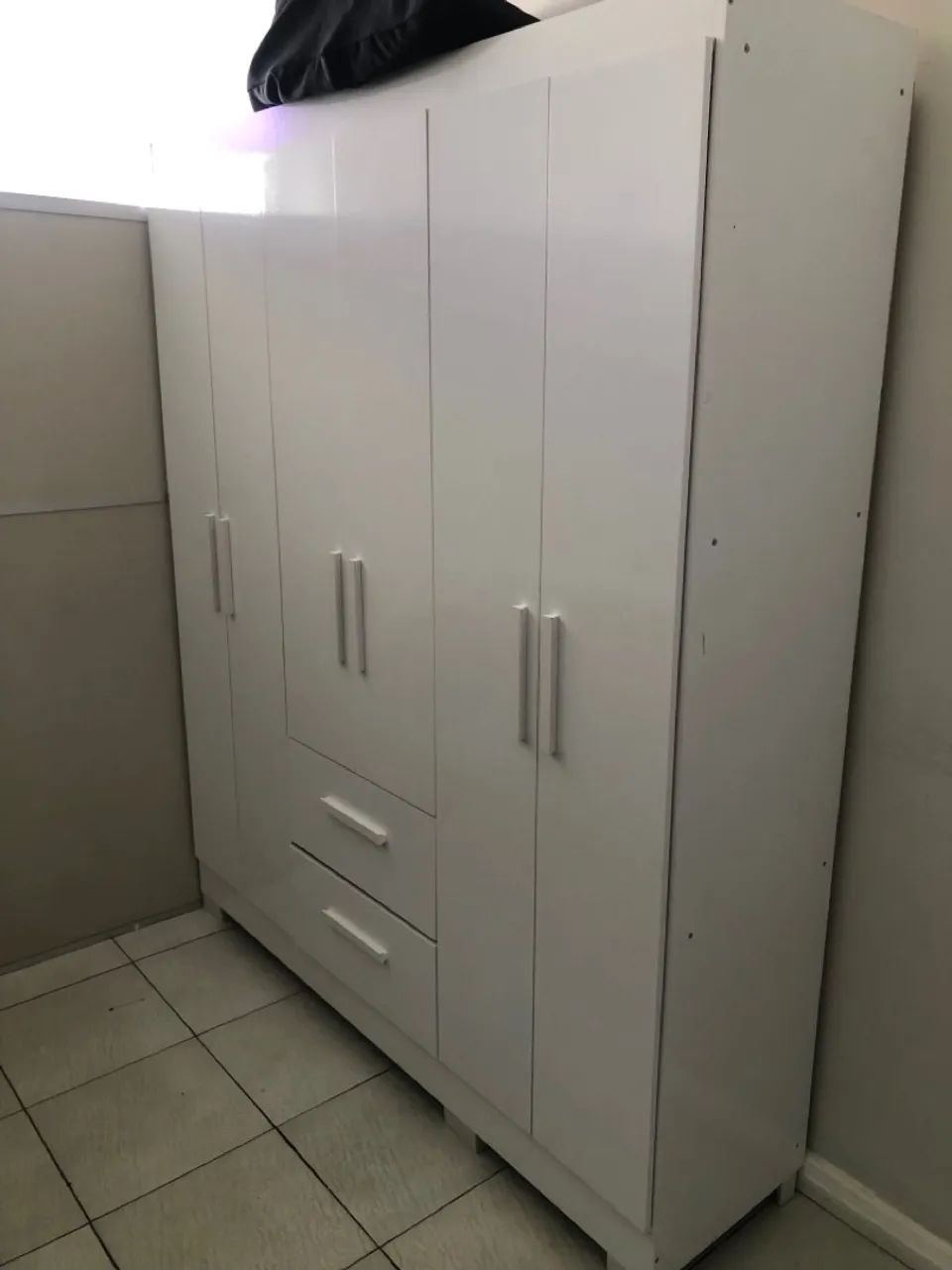 VENDO GUARDA ROUPAS 