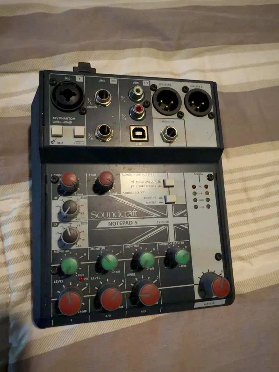 Mesa de Som Soundcraft Notepad-5 com Interface USB - Foto 2
