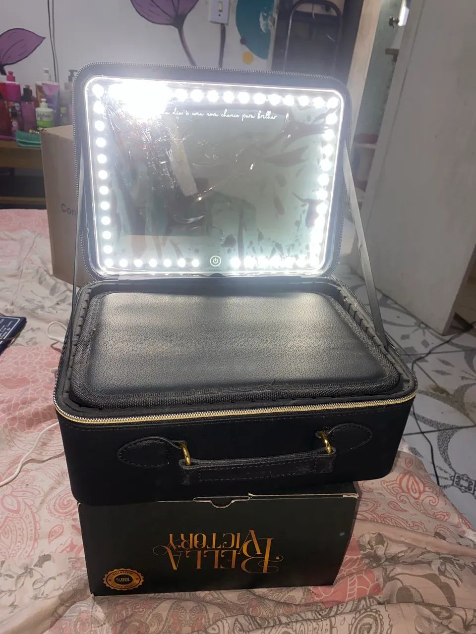 Maleta de maquiagem com LED - Foto 3