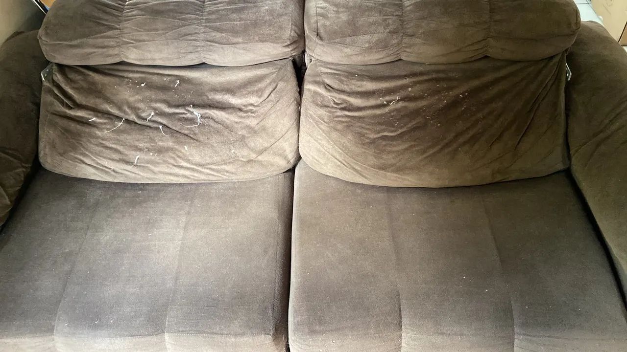 Vendo sofá para reformar. Retratil, 3 lugares.  - Foto 2