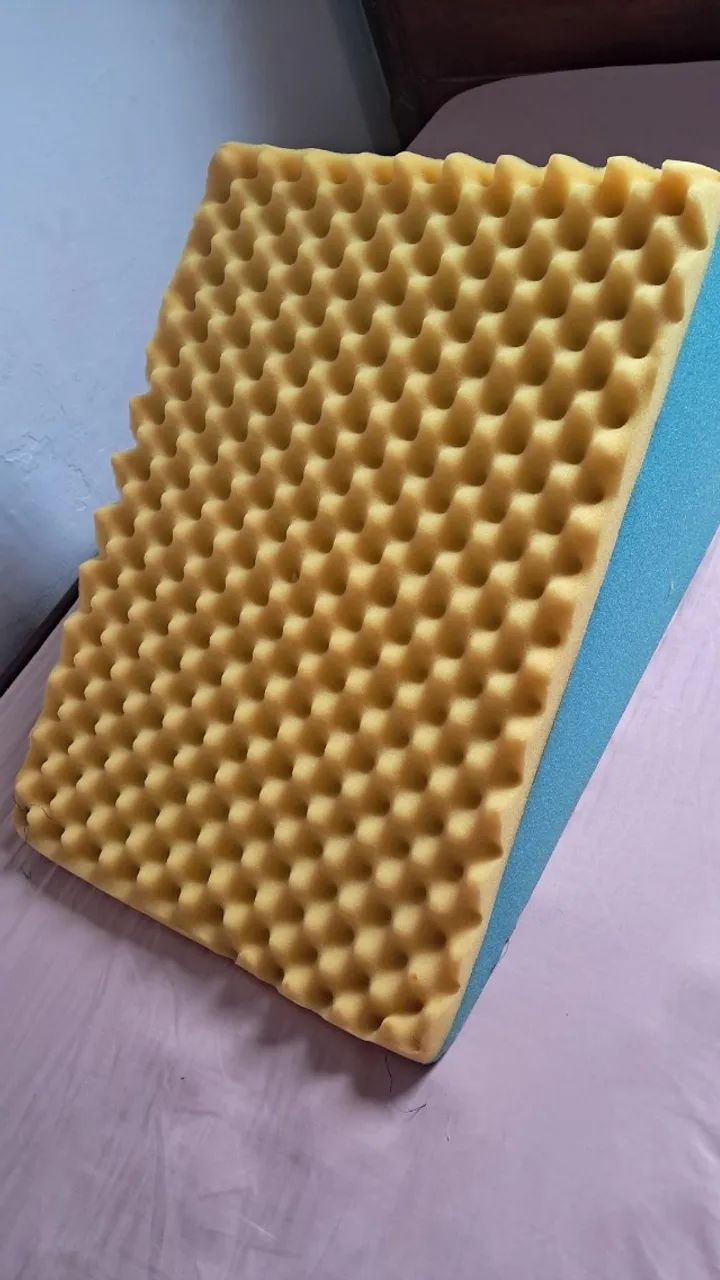 Travesseiro triangular anti refluxo com capa