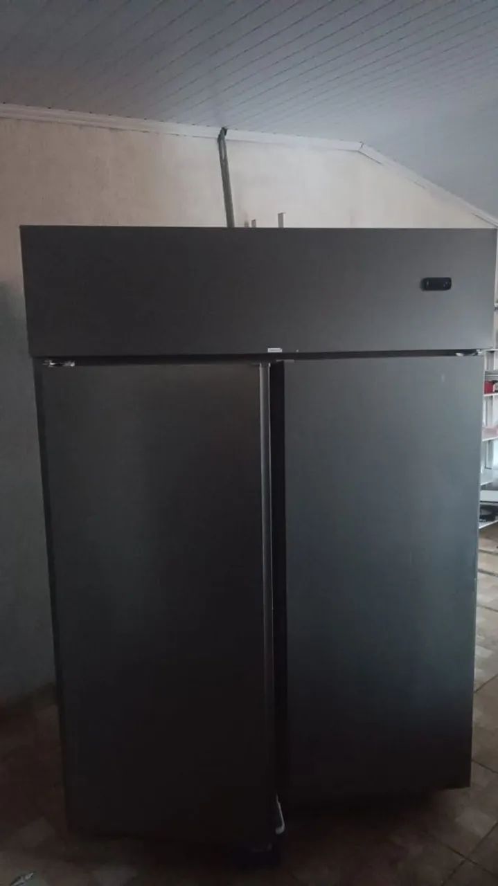 Refrigerador e freezer industrial 