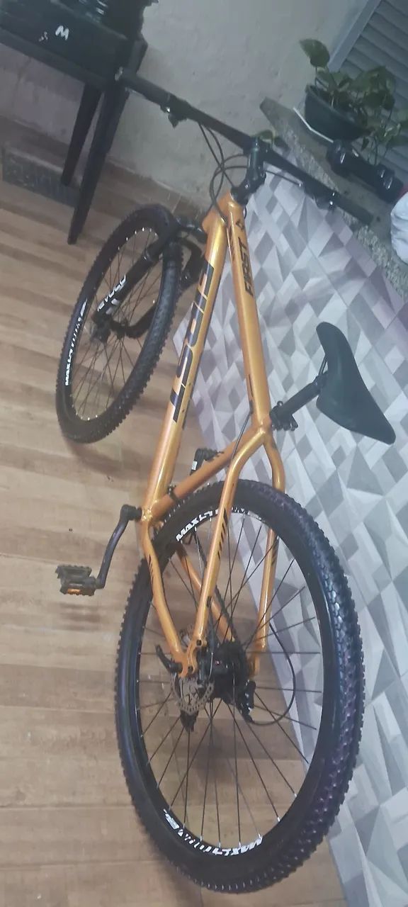 Bicicleta aro 29em ótimo estado de conservação  - Foto 4