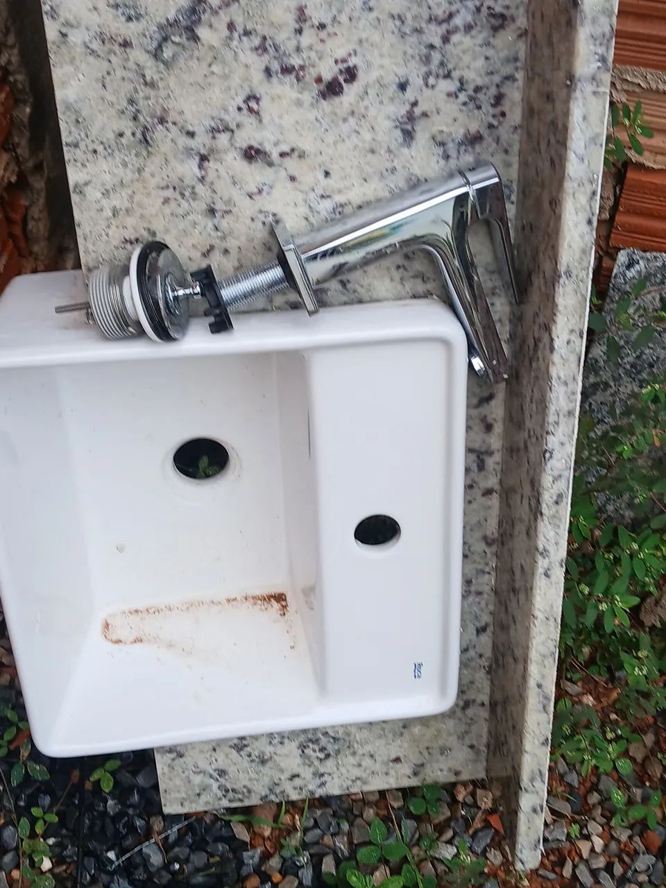 Pia lavabo com torneira  - Foto 2