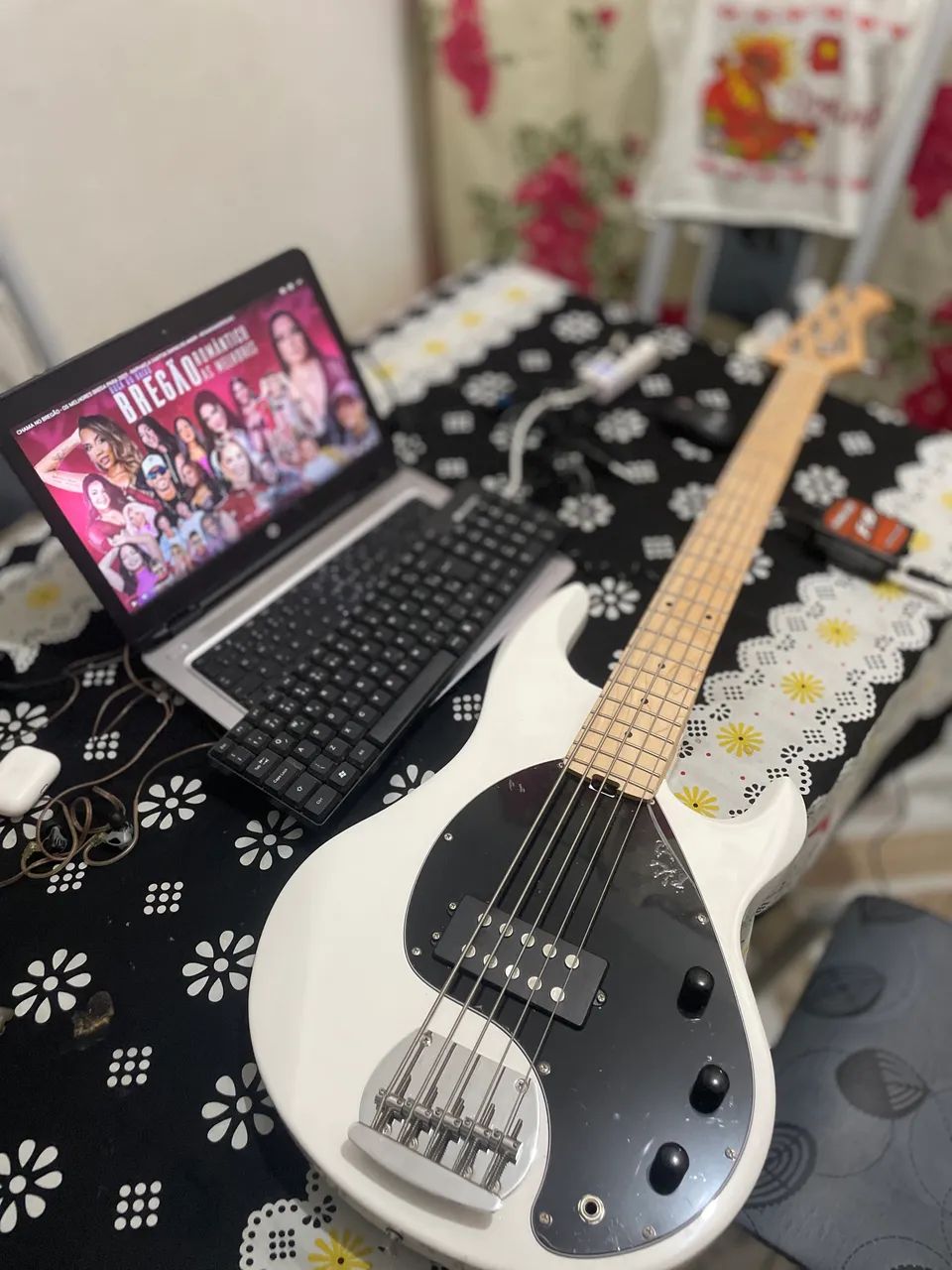 Baixo seven  5 cordas music man  - Foto 3