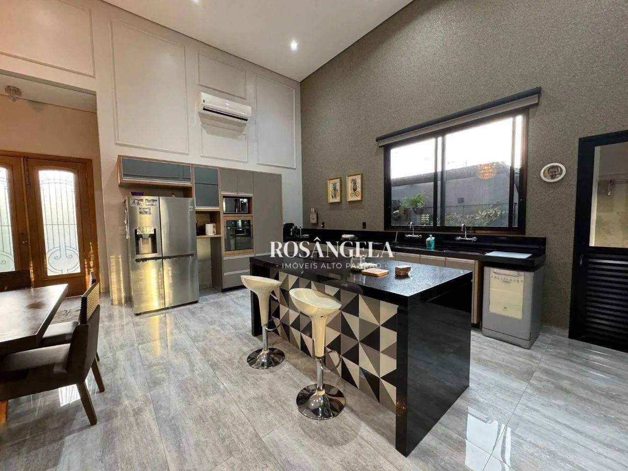 Casa com 3 suites e energia fotovoltaica, 305 m² - venda por R$ 2.980.000 ou aluguel por R - Foto 3