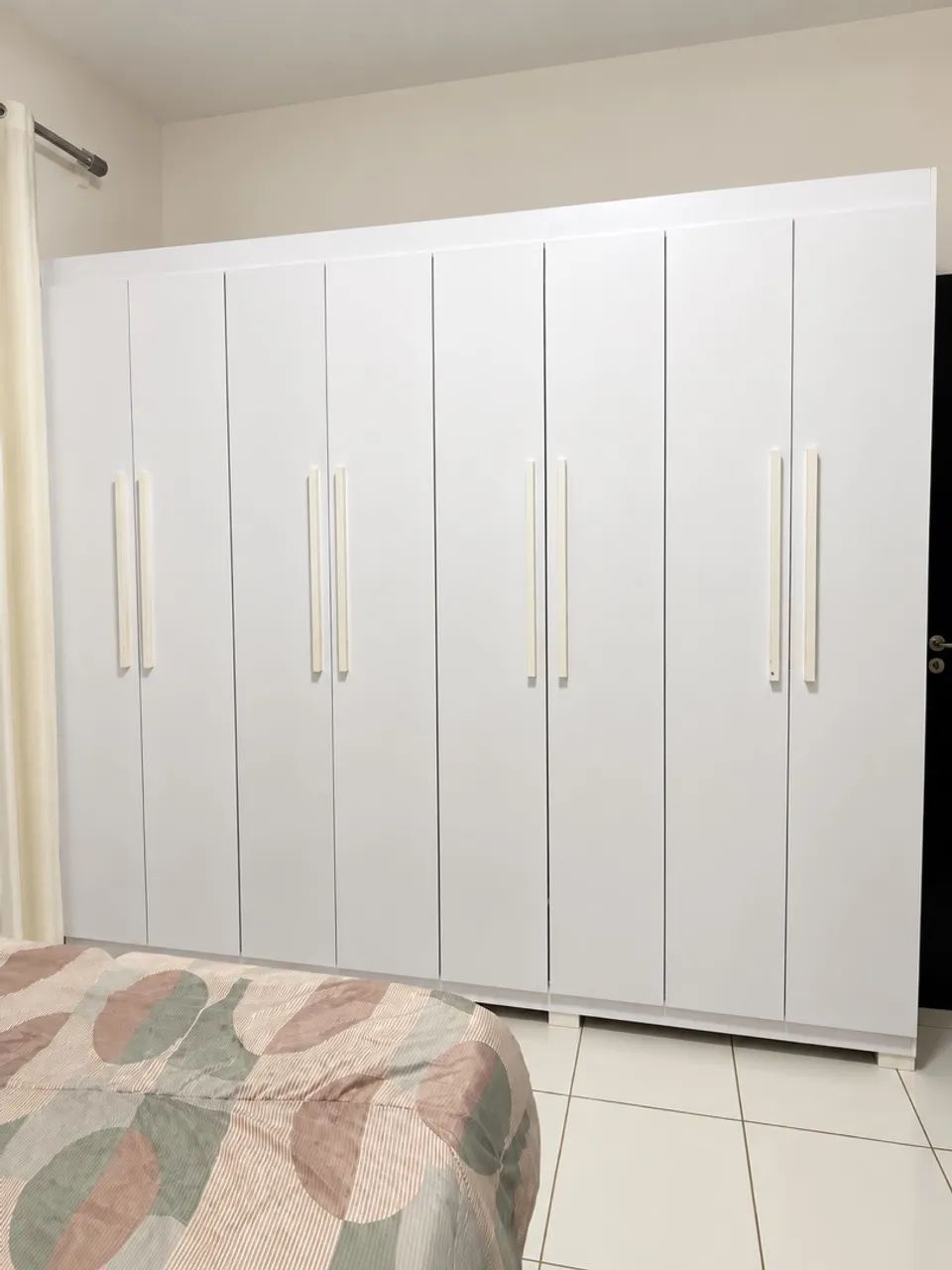 Vendo Guarda-roupa 8 portas