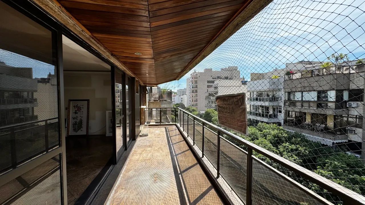 Duplex de 469 m2 -  com 8 quartos na Tijuca