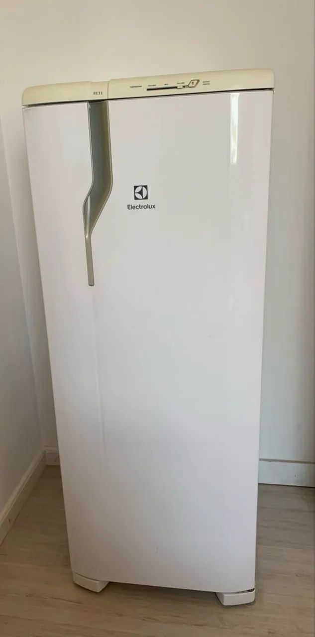 Geladeira Eletrolux!