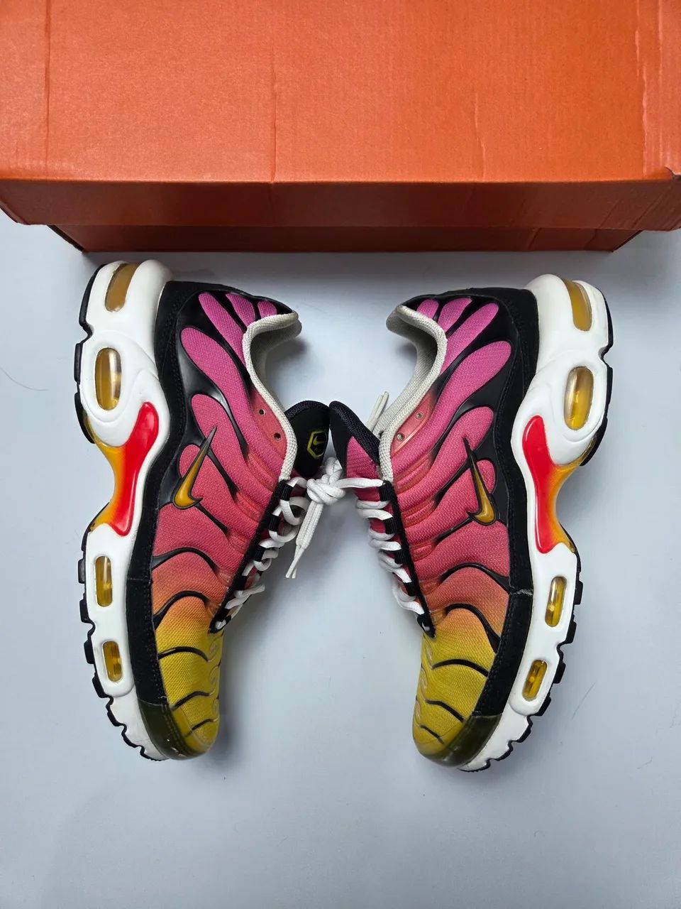 Air max plus TN "Yellow Pink Gradient" Tamanho 40 - Foto 2