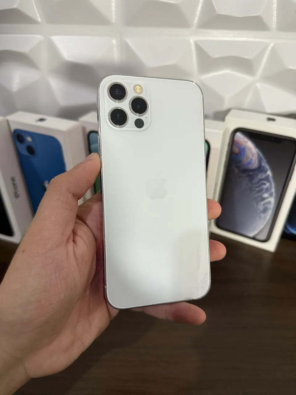 iPhone 12 Pro 256gb - Celulares e Smartphones - Lagos de Santa