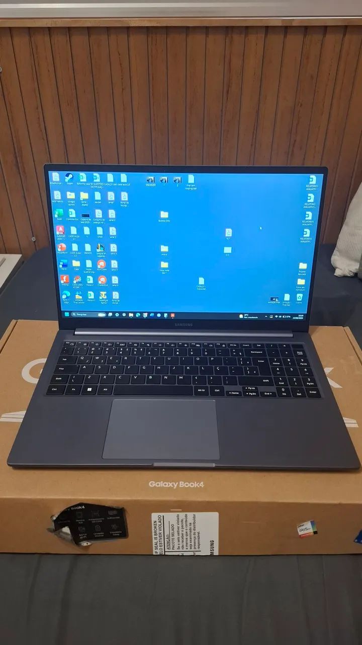 Galaxy Book 4 pouco usado ( sem detalhes )
