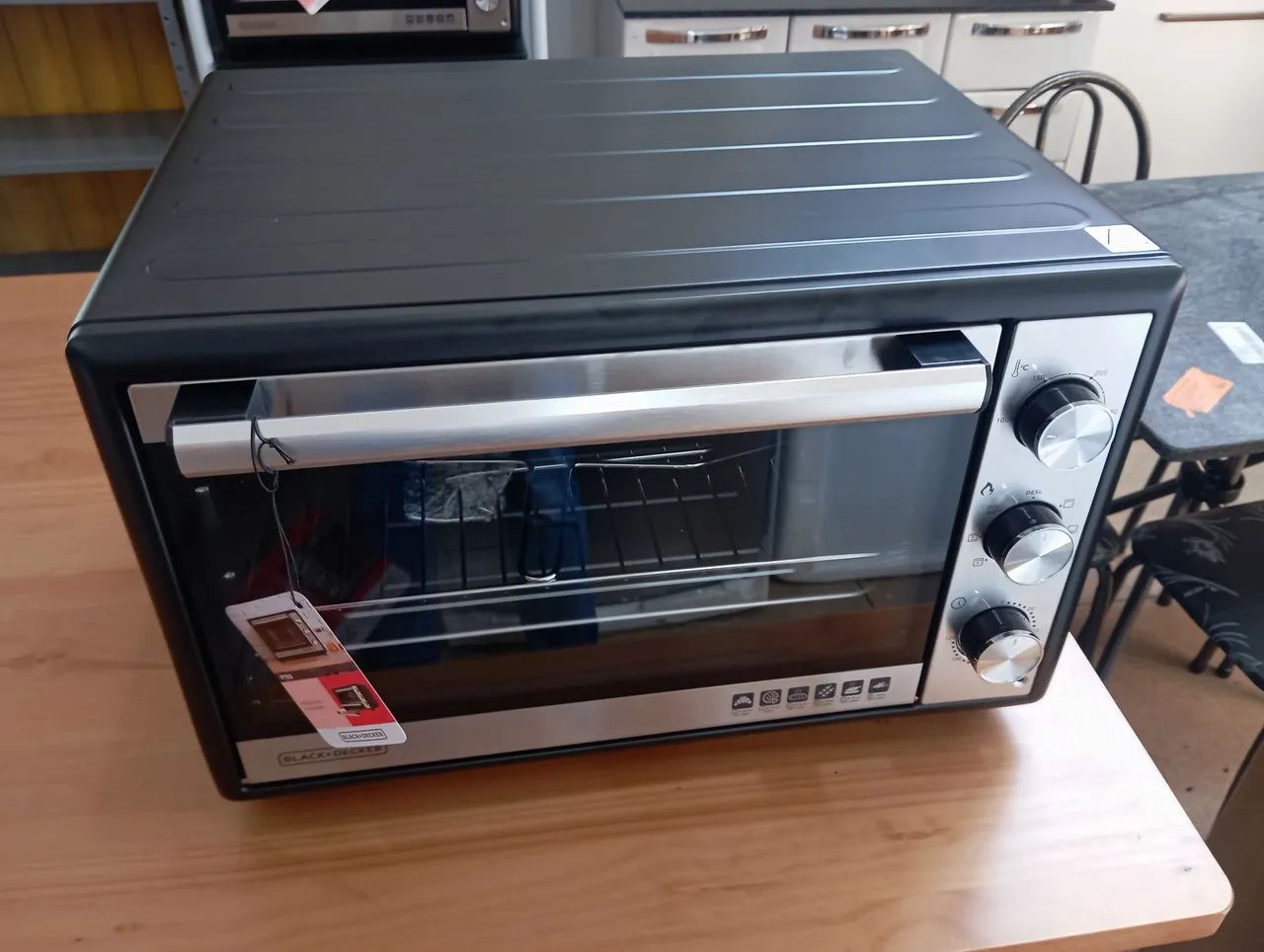 Forno elétrico NOVO Black e Decker 60 LT  - Foto 2