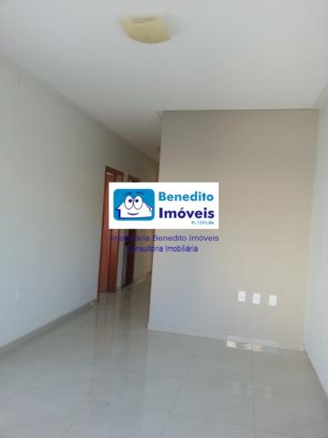 VENDO CASA COM 03 DORMITÓRIOS E ÓTIMO ESTADO DE CONSERVAÇÃO - Foto 4