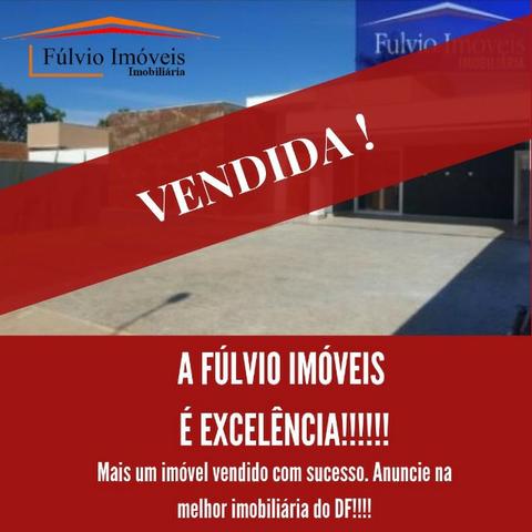 Imperdível casa com design moderno prox ao Park way!!!!