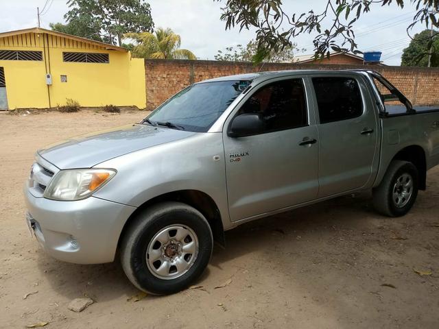 Vendo toyota hilux 2.5 4x4 2007/2008