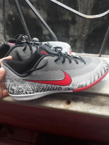 Tênis de futsal