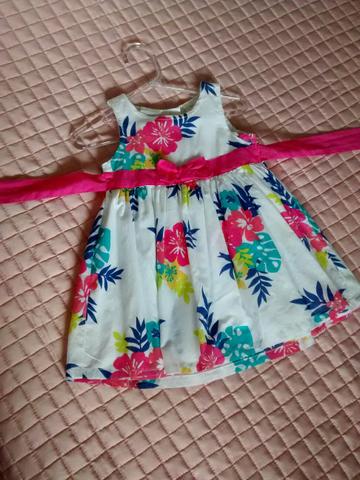 Vestidos tamanho 9 a 18 meses