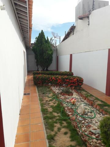 Casa com ótima localização - Foto 6