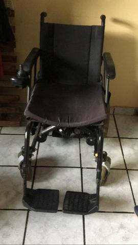 Cadeira de Rodas Elétrica